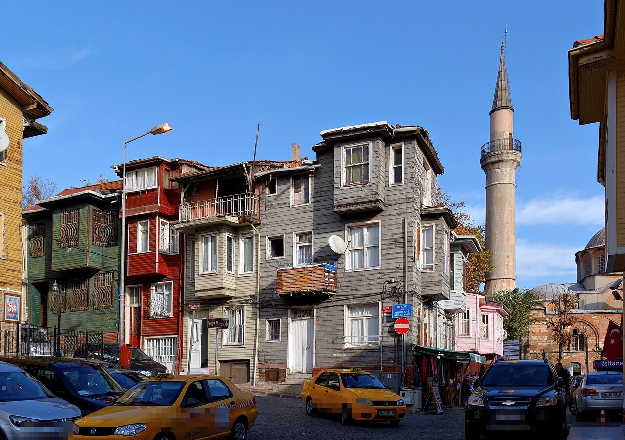 Piri Taksi aracı şehirde